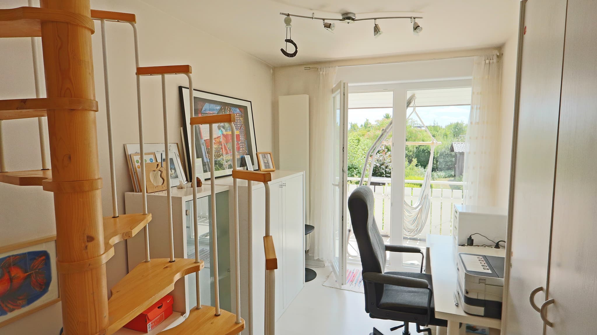 Gallery image